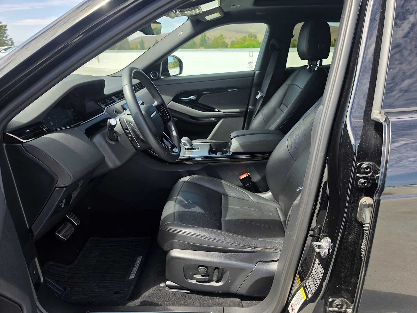 2024 Land Rover Range Rover Evoque Dynamic SE