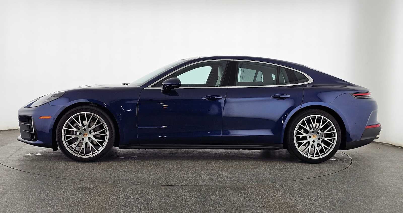 2024 Porsche Panamera 4