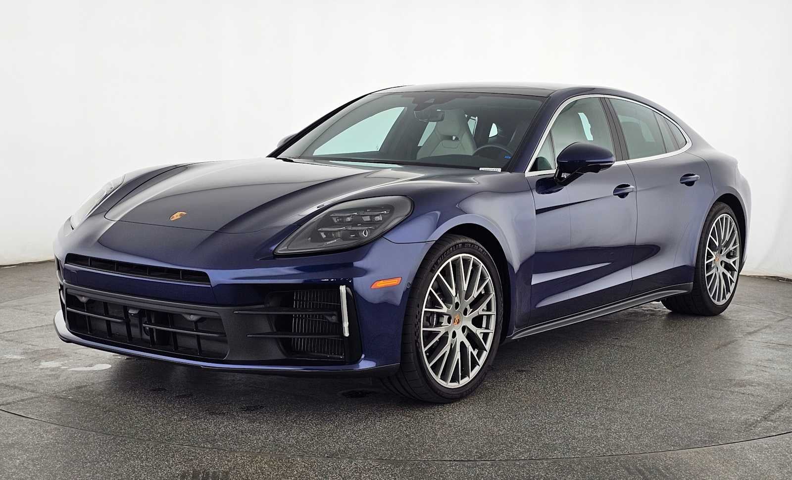 2024 Porsche Panamera 4