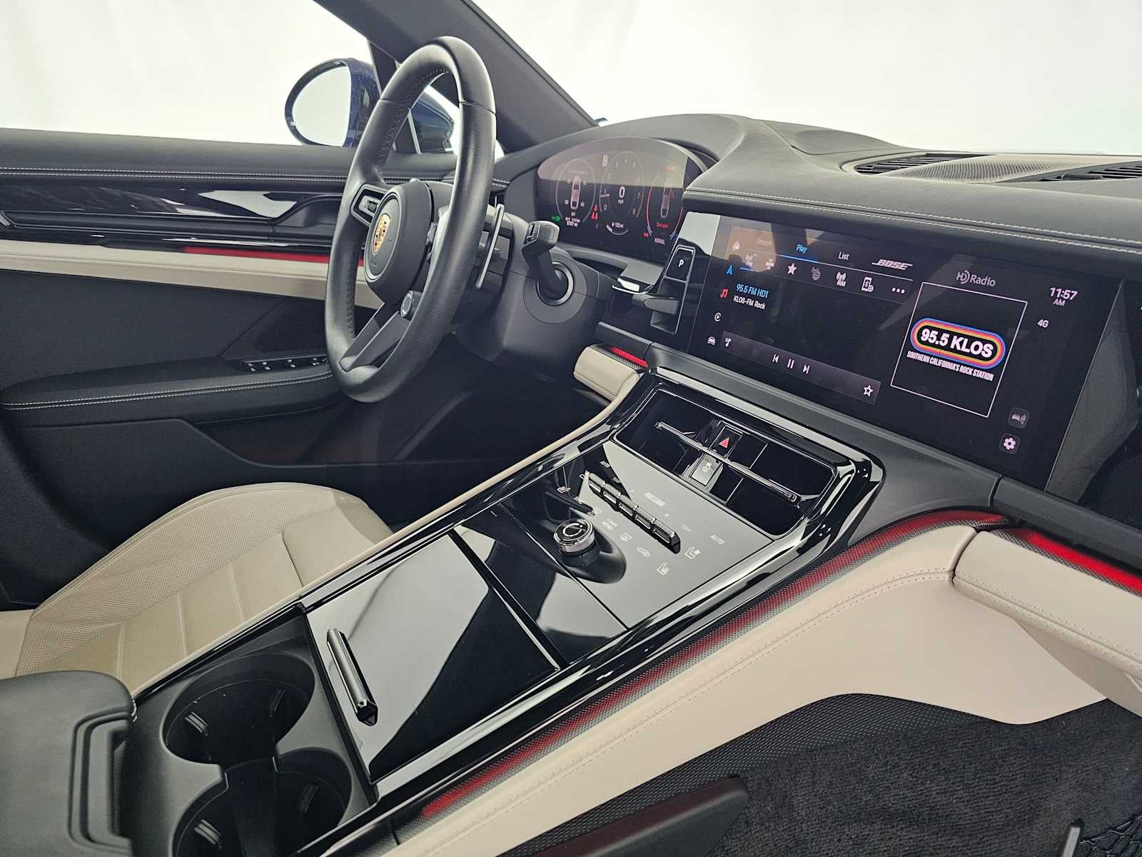 2024 Porsche Panamera 4