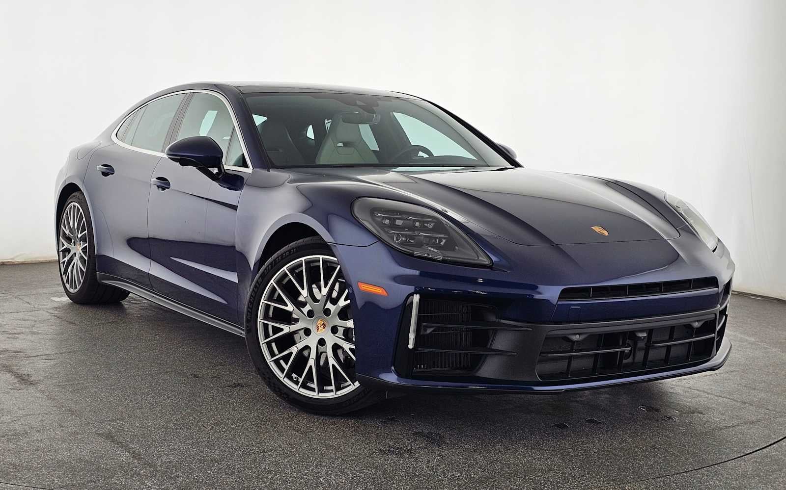 2024 Porsche Panamera 4