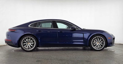 2024 Porsche Panamera 4
