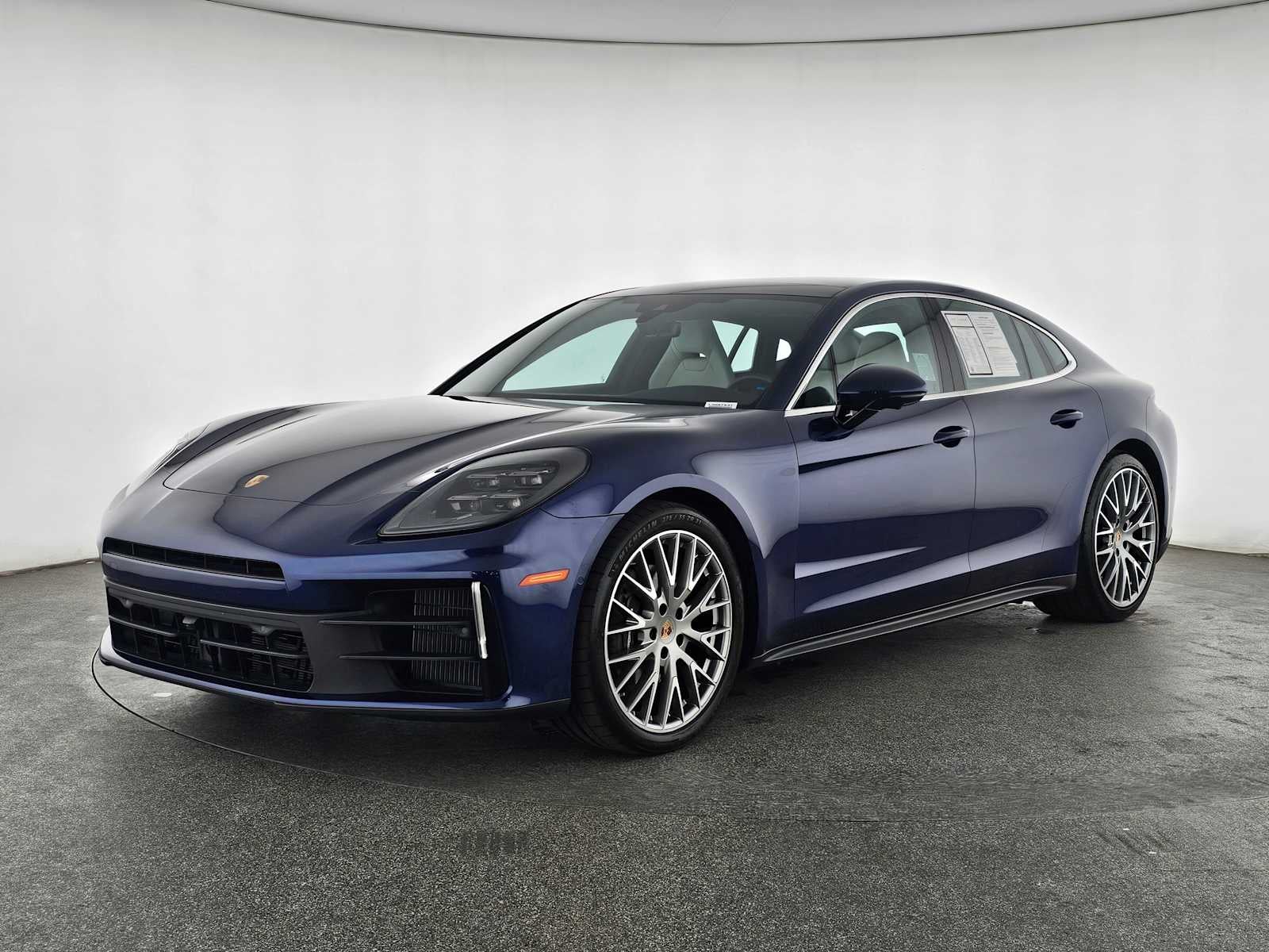 2024 Porsche Panamera 4