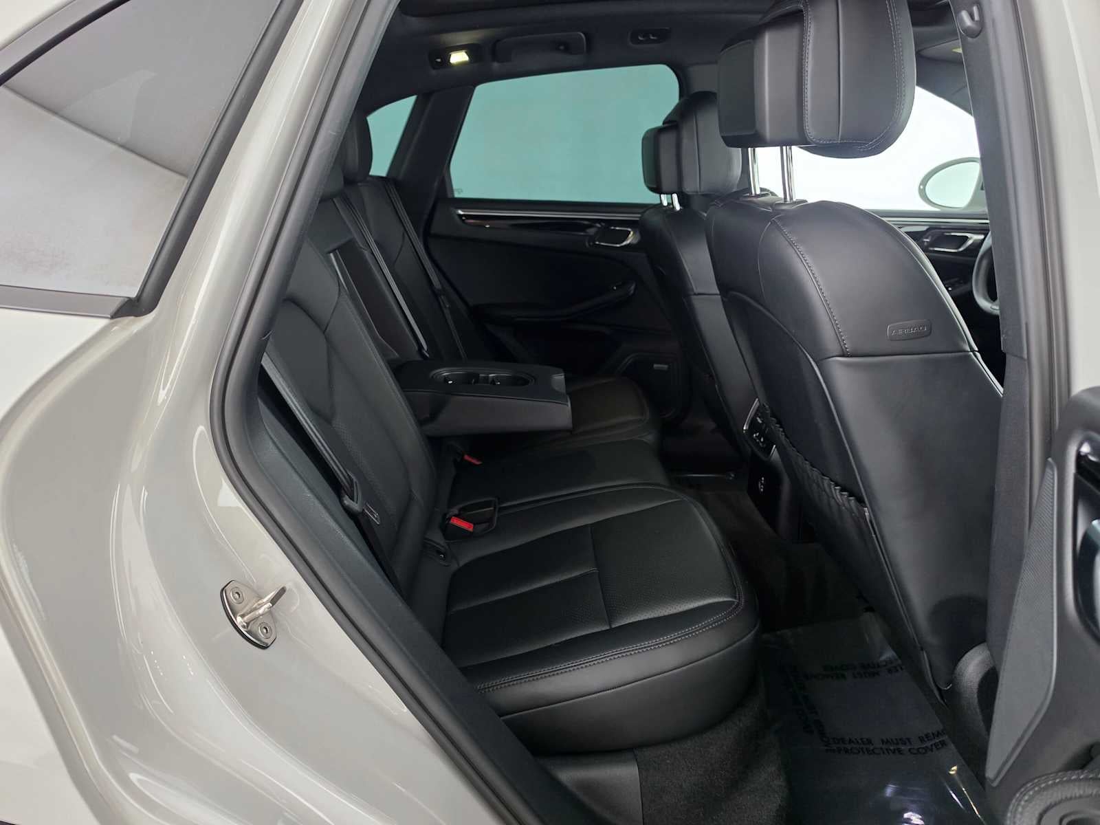 2024 Porsche Macan AWD