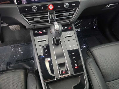 2024 Porsche Macan AWD