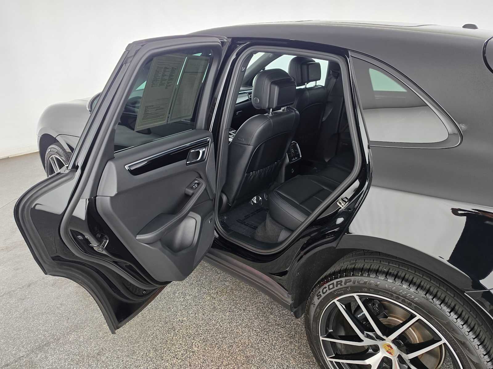2024 Porsche Macan AWD