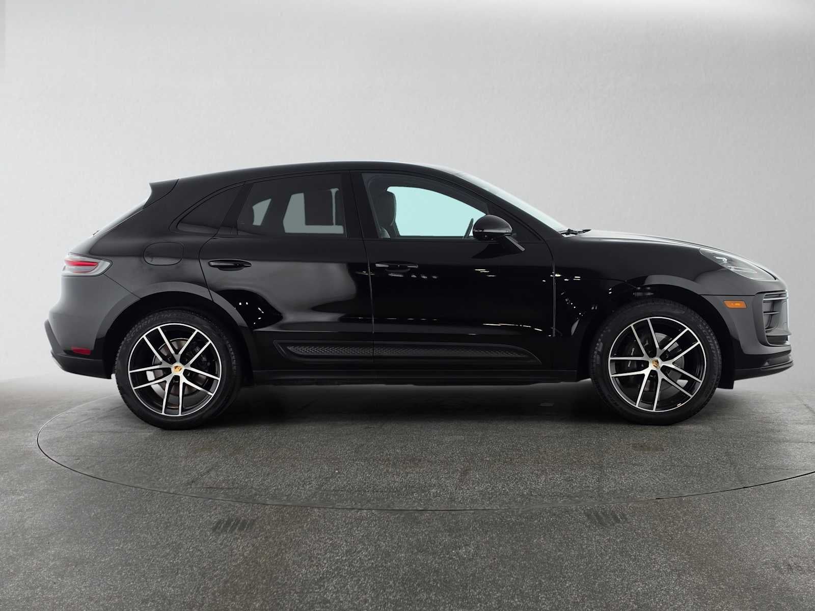 2024 Porsche Macan AWD