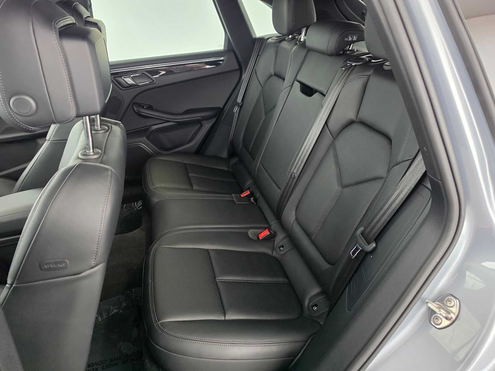 2025 Porsche Macan AWD