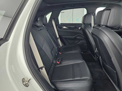2022 Porsche Cayenne Platinum Edition