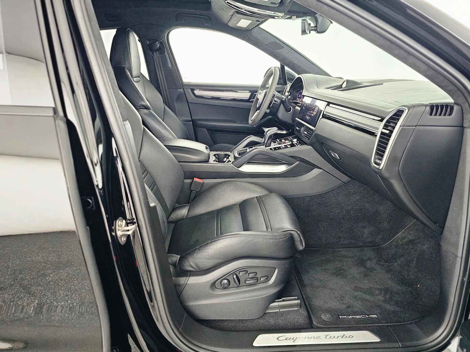 2022 Porsche Cayenne Turbo