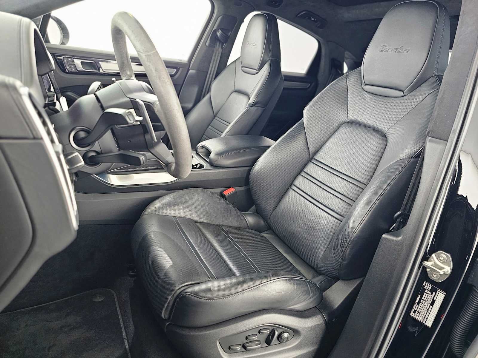 2022 Porsche Cayenne Turbo