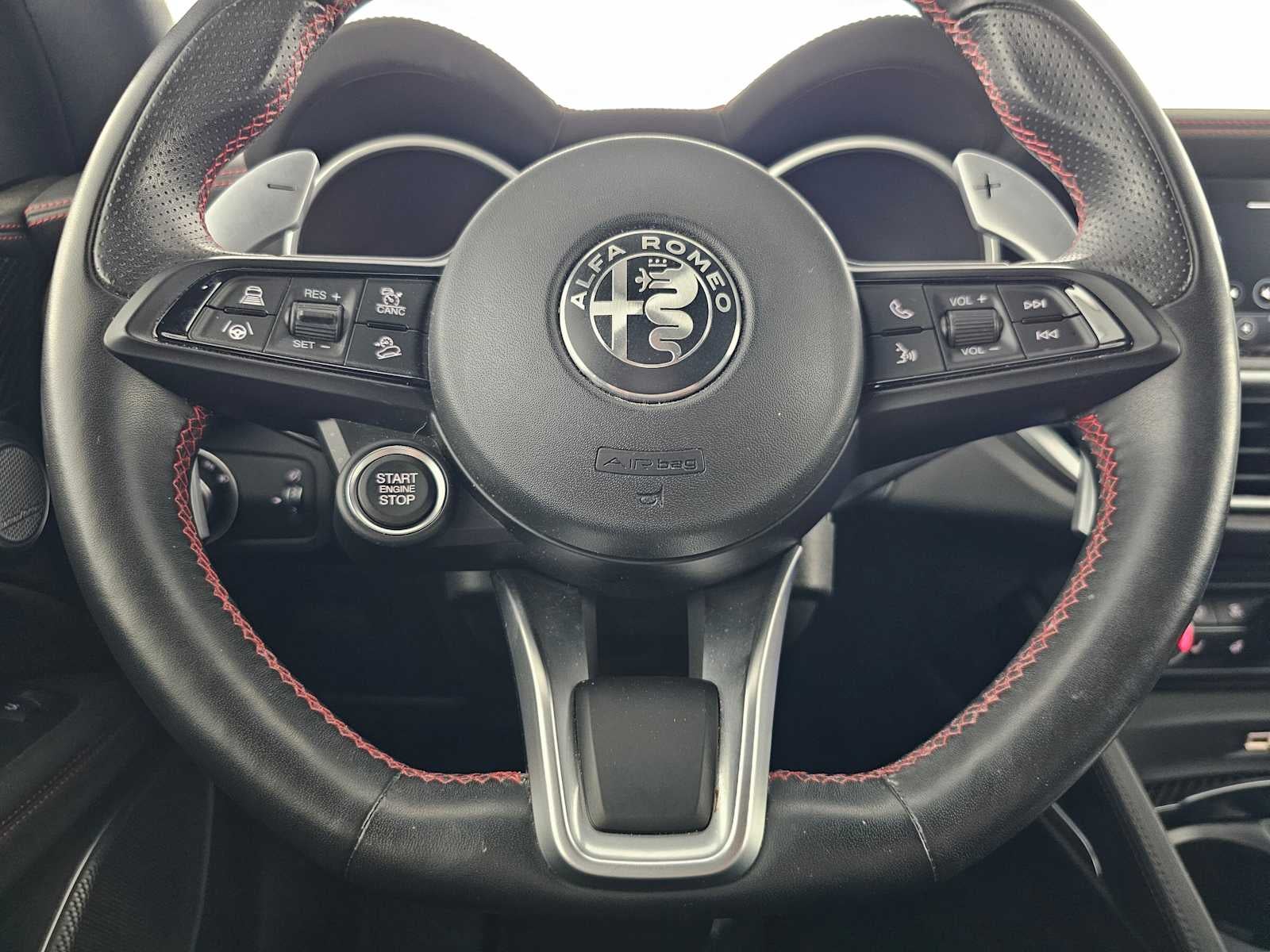 2023 Alfa Romeo Stelvio Estrema