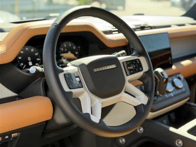 2024 Land Rover Defender SE