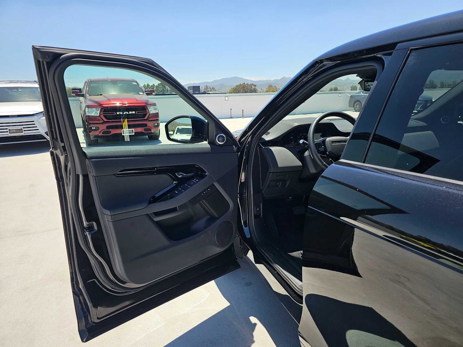 2025 Land Rover Range Rover Evoque Core S