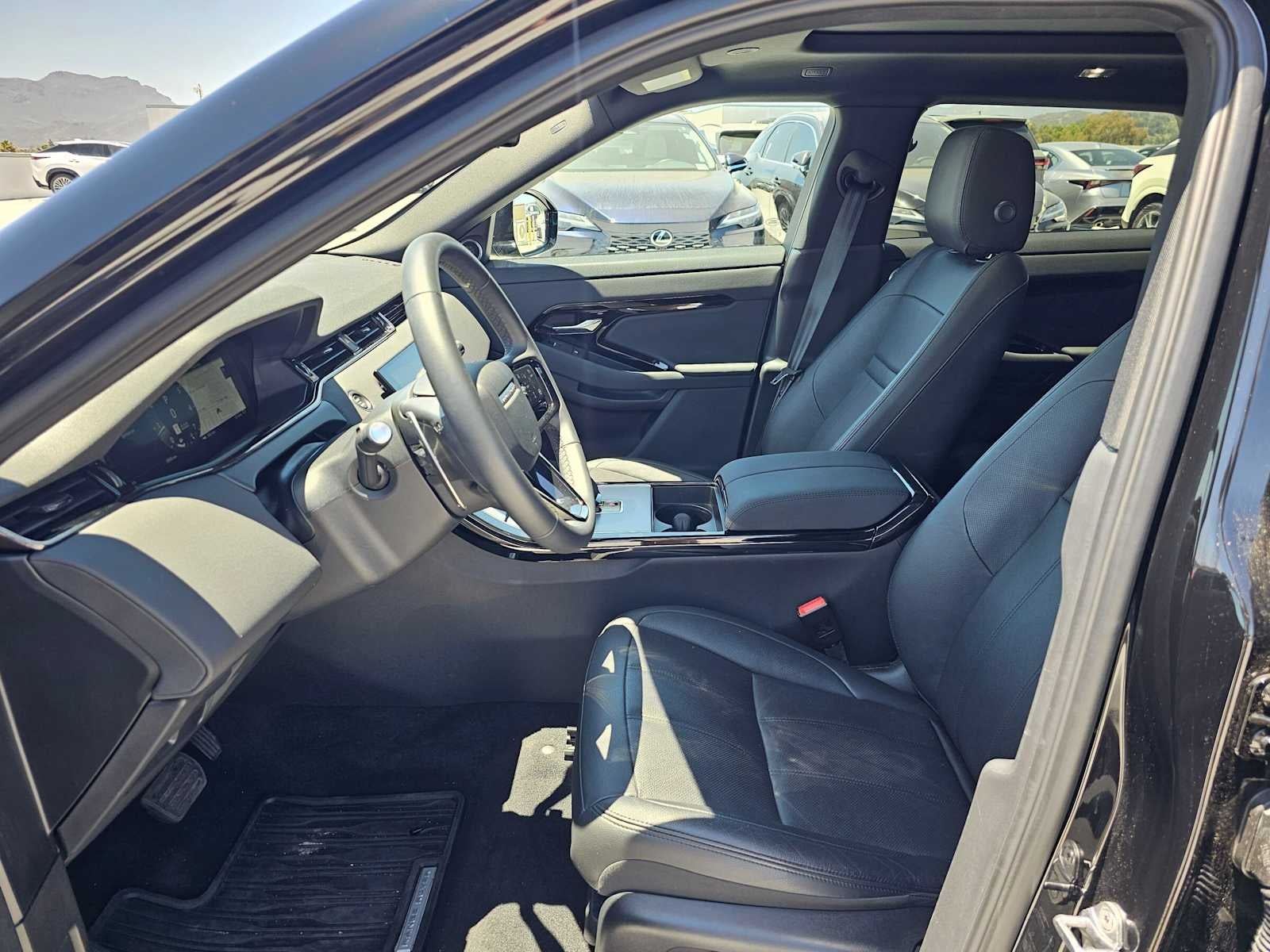 2025 Land Rover Range Rover Evoque Core S