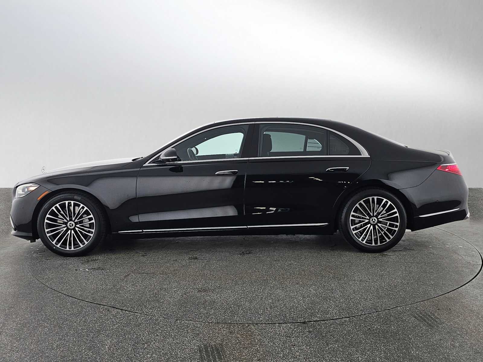2024 Mercedes-Benz S 500 4MATIC® Sedan