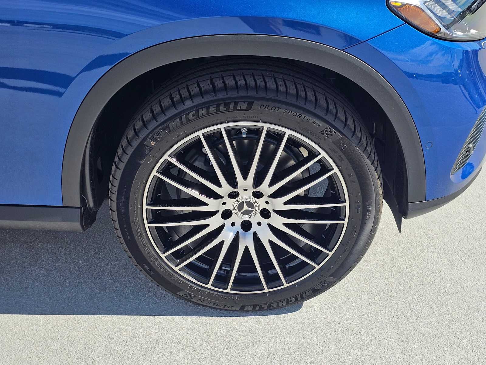 2026 Mercedes-Benz GLC 300 SUV