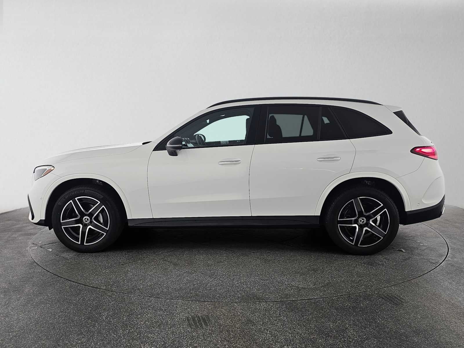 2025 Mercedes-Benz GLC 300 SUV