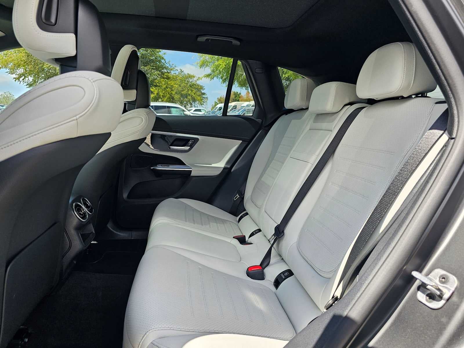 2026 Mercedes-Benz GLC 300 4MATIC® SUV