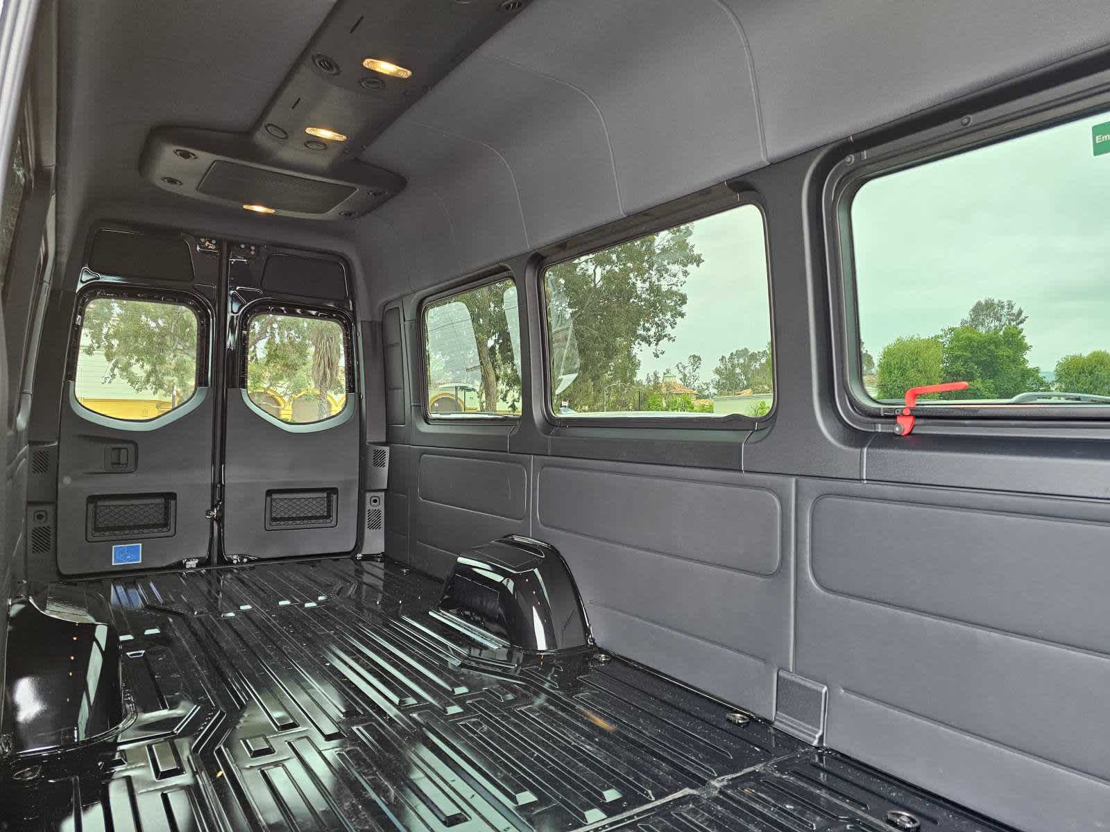 2024 Mercedes-Benz Sprinter 3500XD High Roof I4 Diesel HO 170" Extended RWD