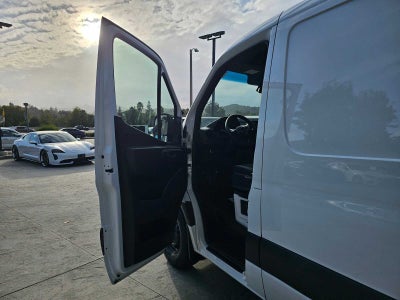 2025 Mercedes-Benz Sprinter 2500 Standard Roof I4 Diesel 144" RWD