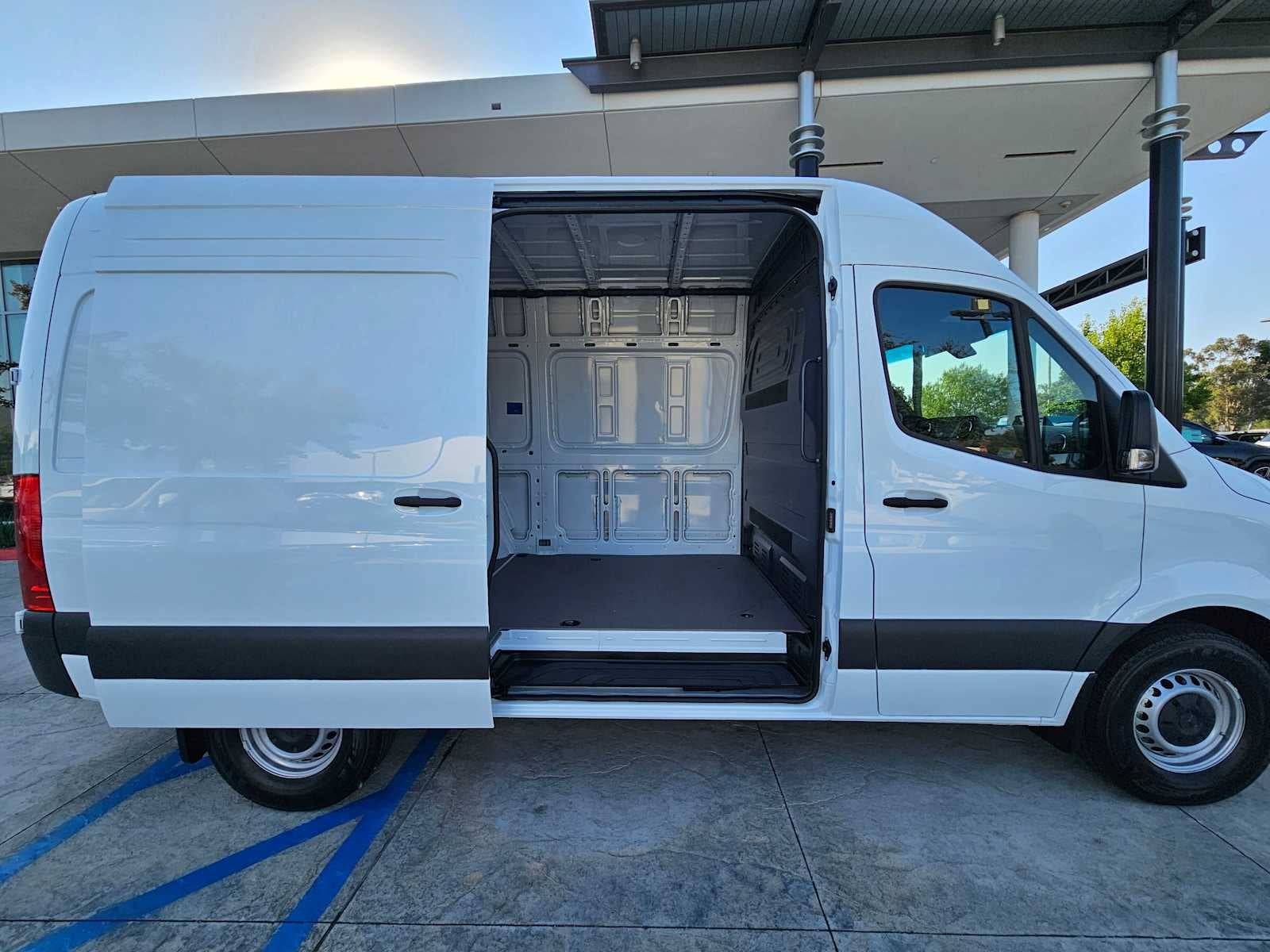 2025 Mercedes-Benz Sprinter 2500 Standard Roof I4 Diesel 144" RWD