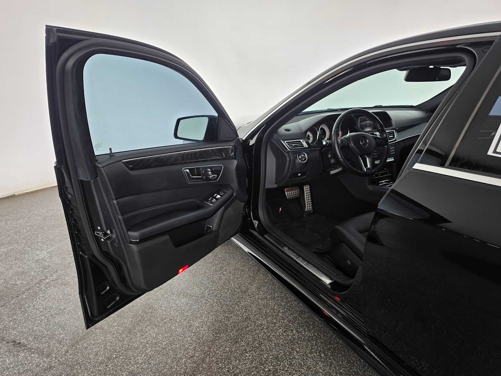 2016 Mercedes-Benz E 350 4dr Sdn RWD