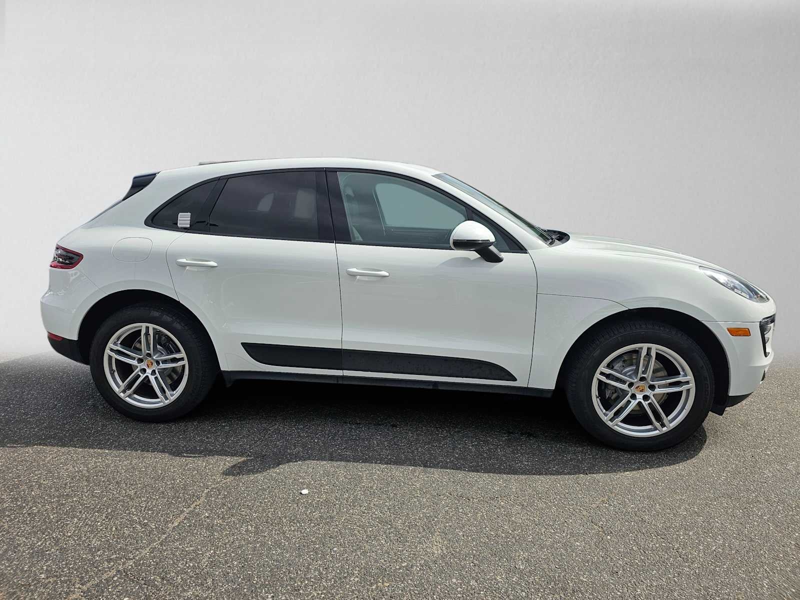 2017 Porsche Macan AWD