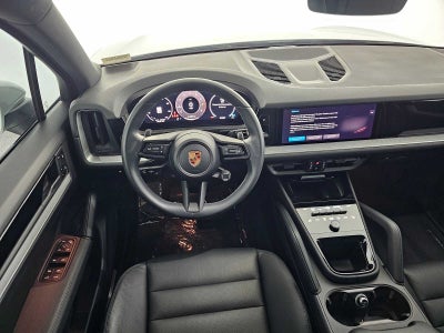 2025 Porsche Cayenne AWD