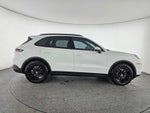 2025 Porsche Cayenne AWD
