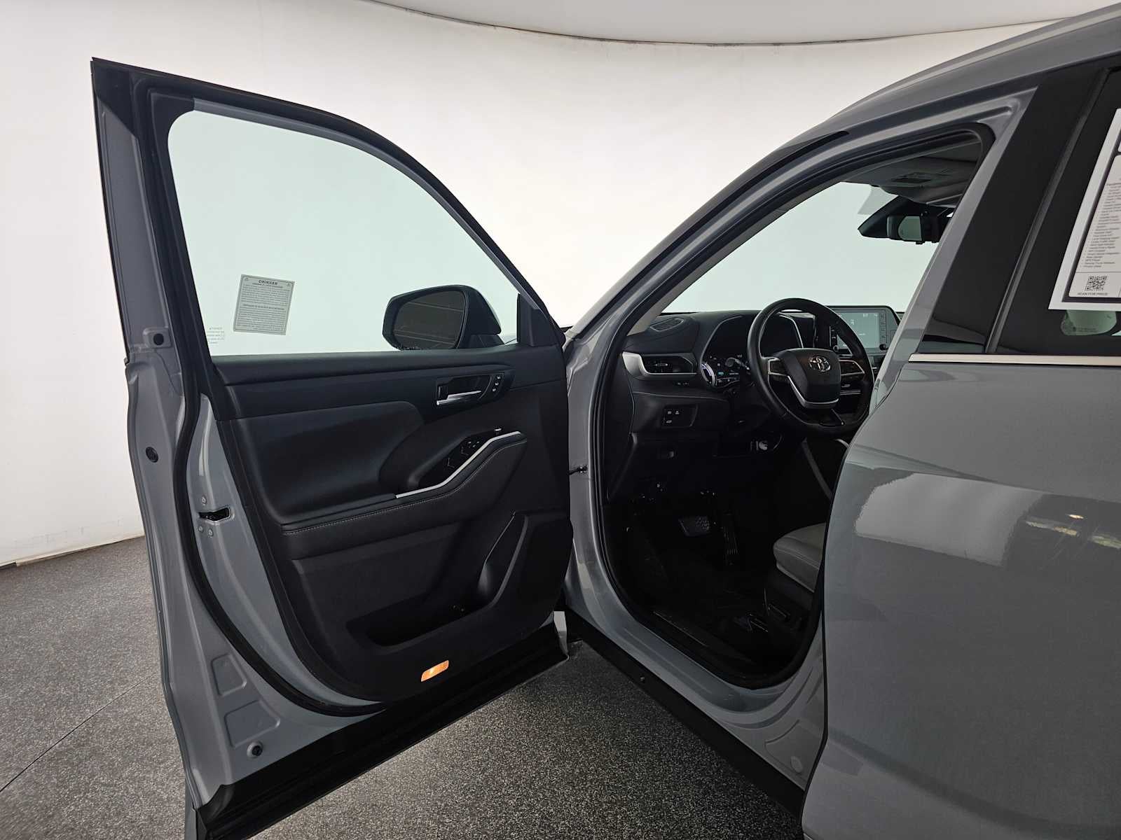 2022 Toyota Highlander Hybrid Bronze Edition