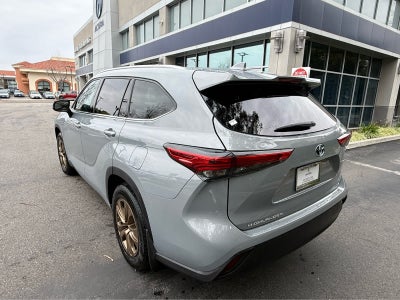 2022 Toyota Highlander Hybrid Bronze Edition