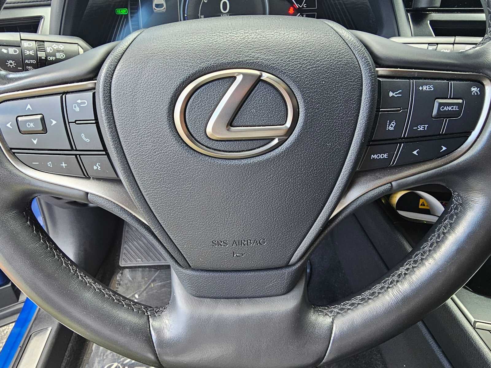 2023 Lexus UX 250h F SPORT Design