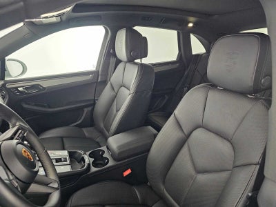 2026 Porsche Macan AWD