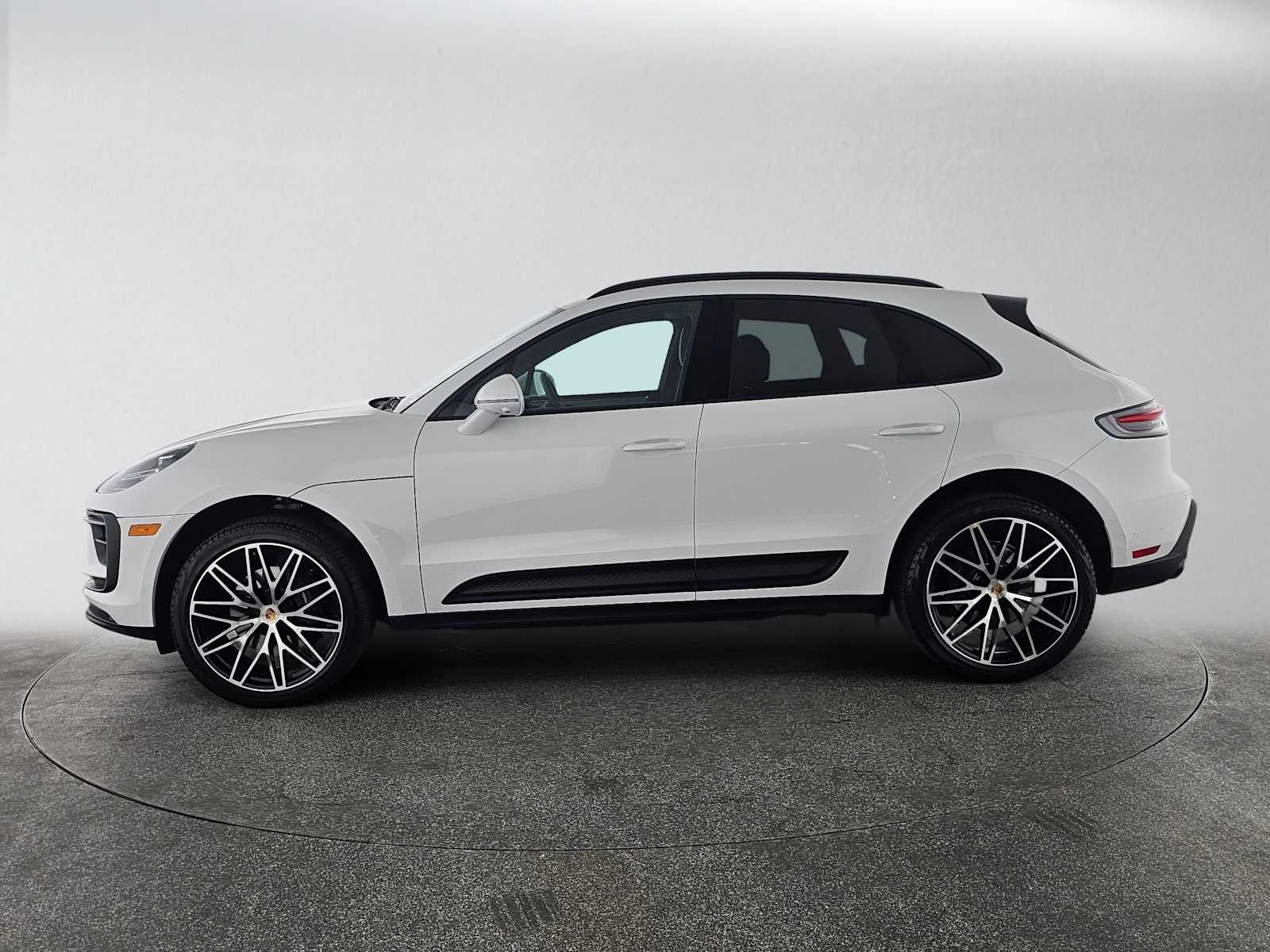 2026 Porsche Macan AWD