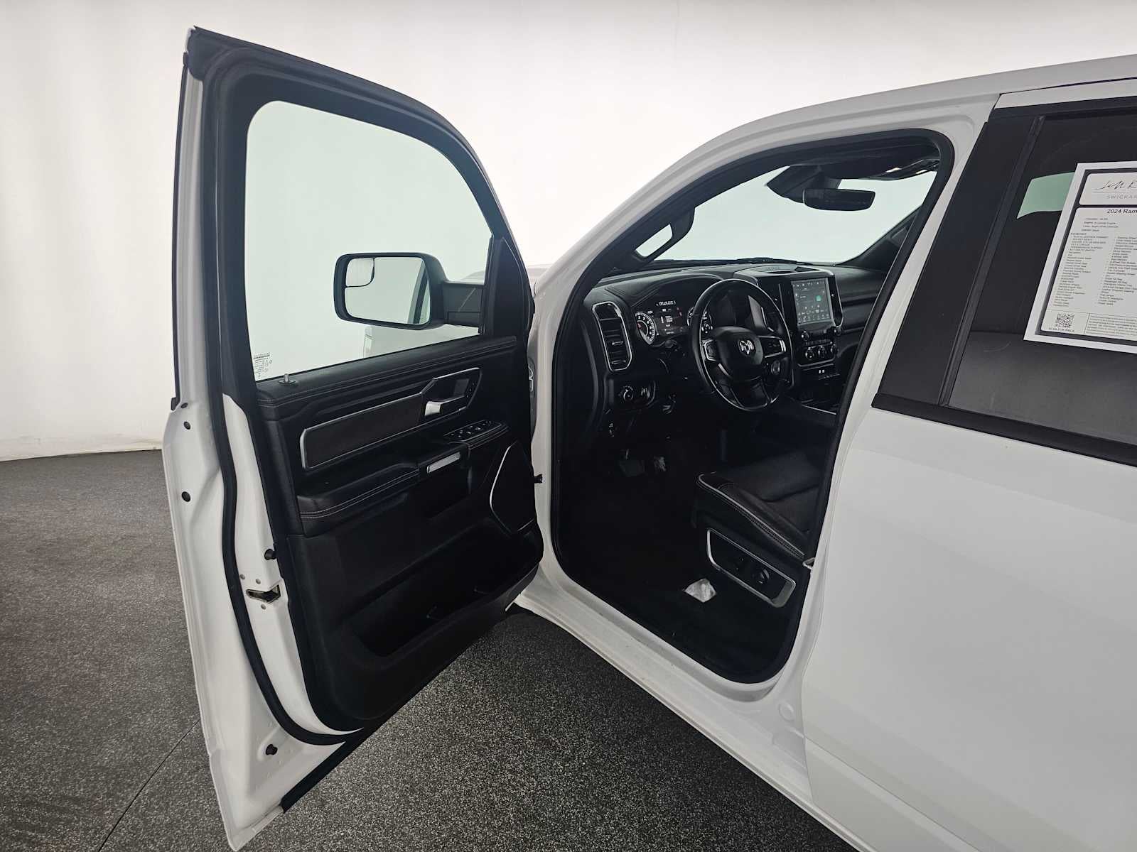 2024 RAM 1500 Laramie