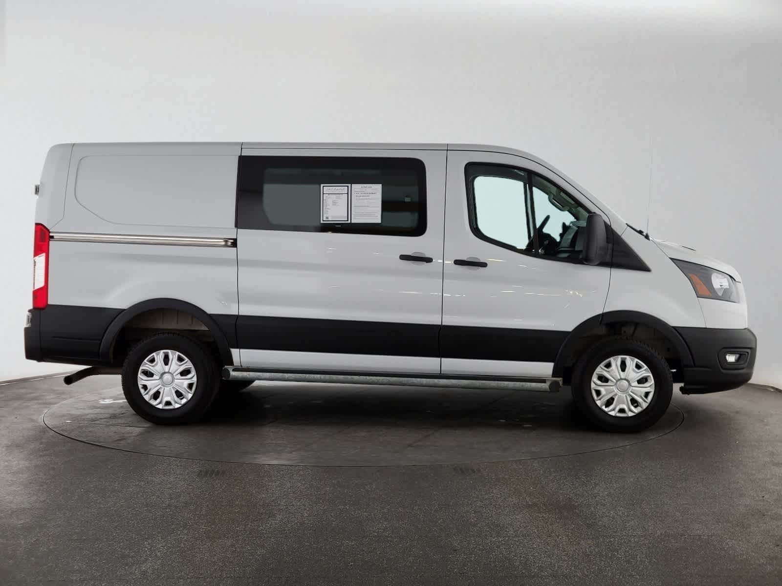 2025 Ford Transit Cargo Van T-250 130" Low Rf 9070 GVWR RWD