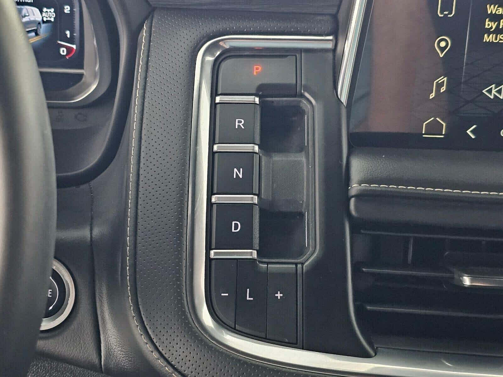 2024 GMC Yukon XL SLT