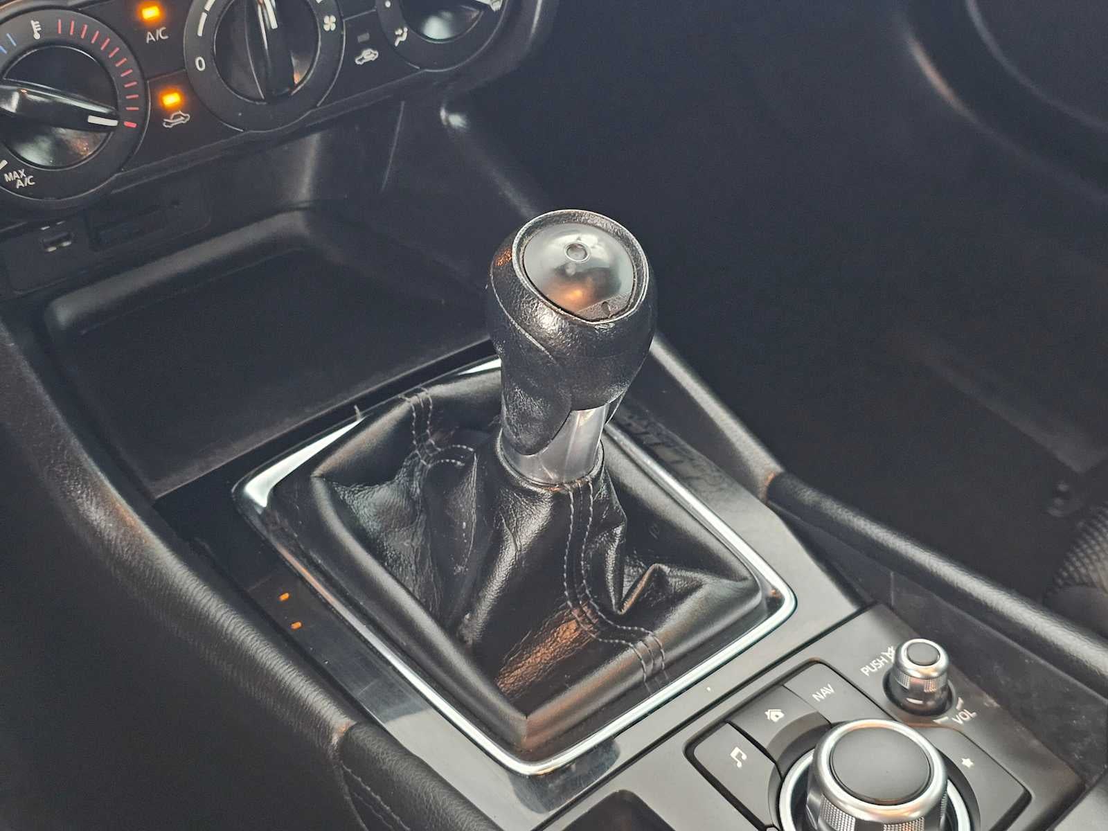 2017 Mazda Mazda3 4-Door Sport