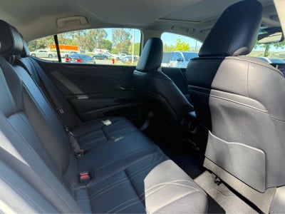 2023 Lexus ES 300h Luxury
