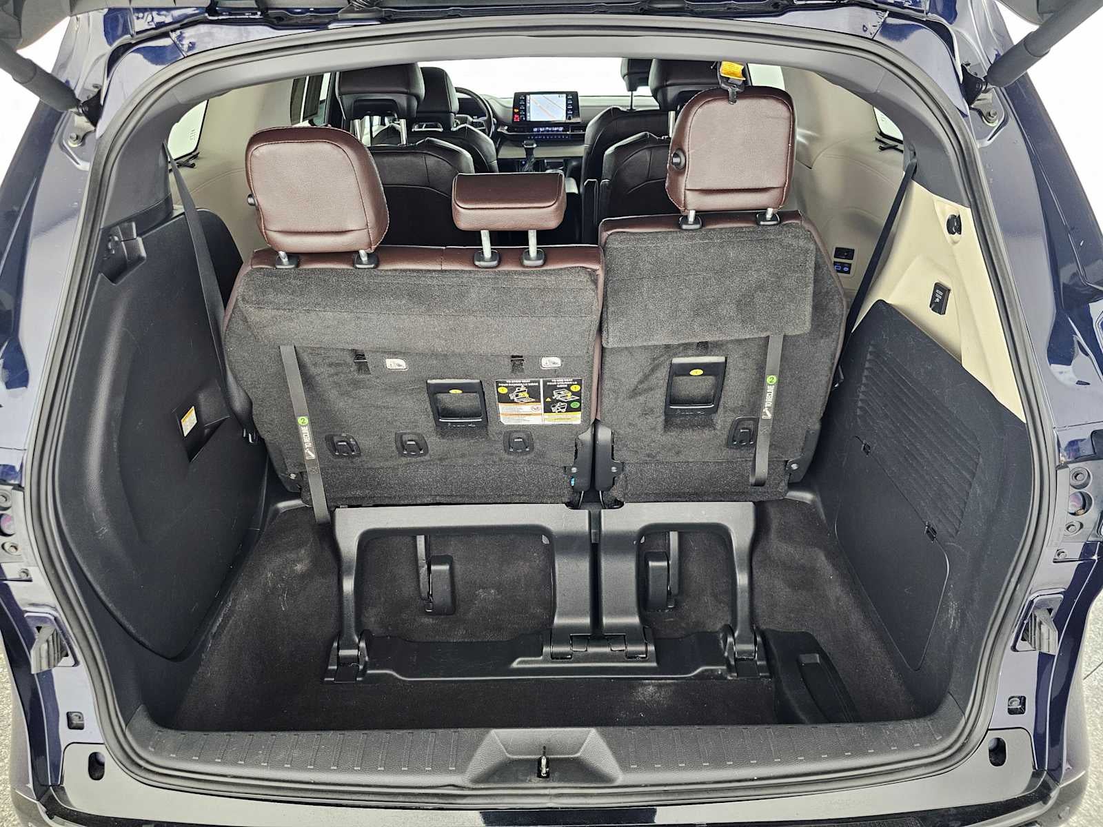 2022 Toyota Sienna Platinum