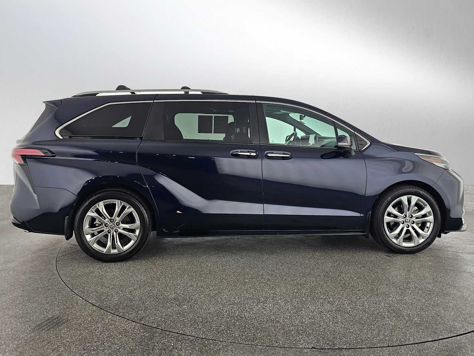 2022 Toyota Sienna Platinum