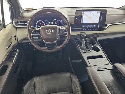 2022 Toyota Sienna Platinum