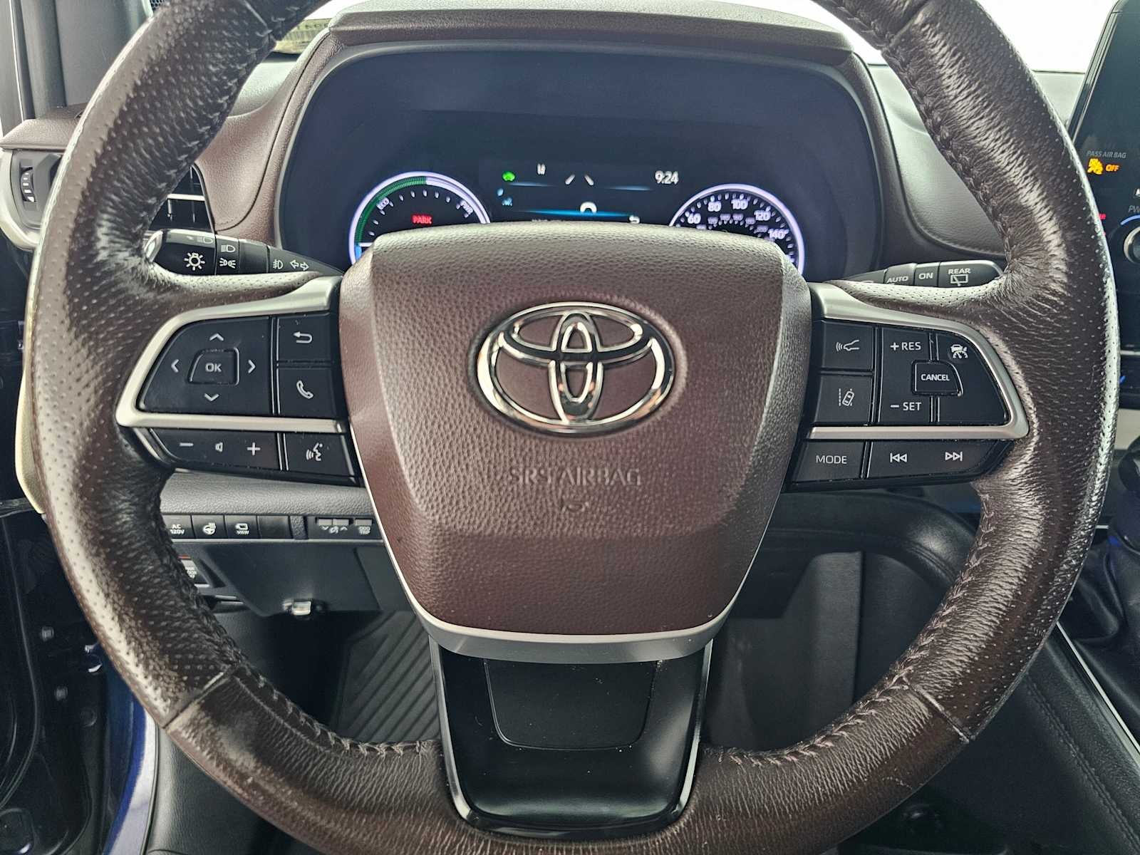 2022 Toyota Sienna Platinum