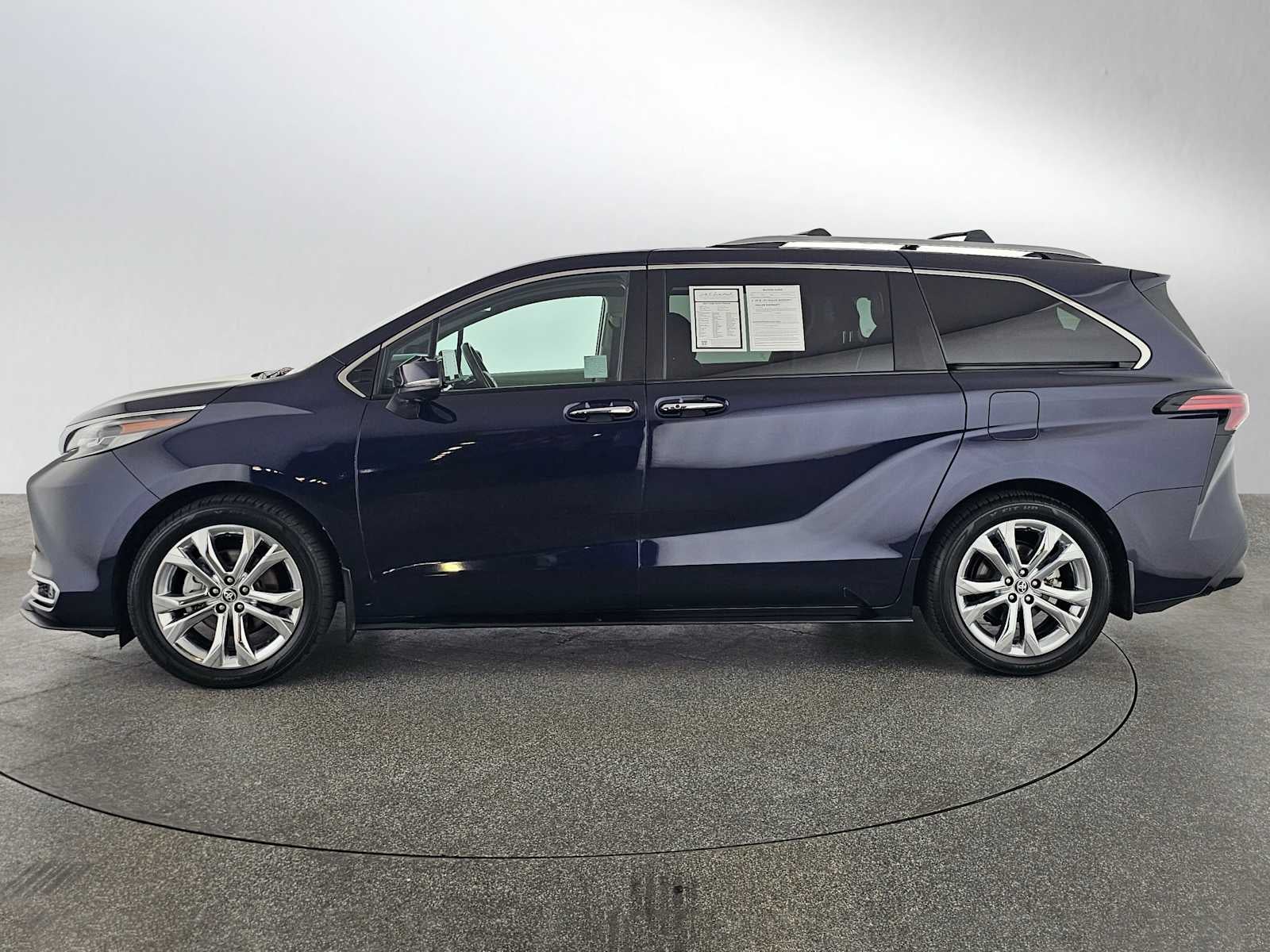 2022 Toyota Sienna Platinum