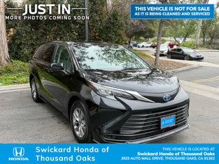 2024 Toyota Sienna LE