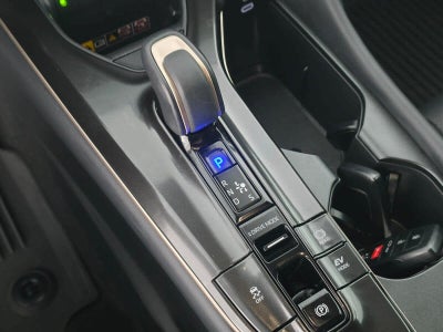 2025 Toyota Crown Signia XLE