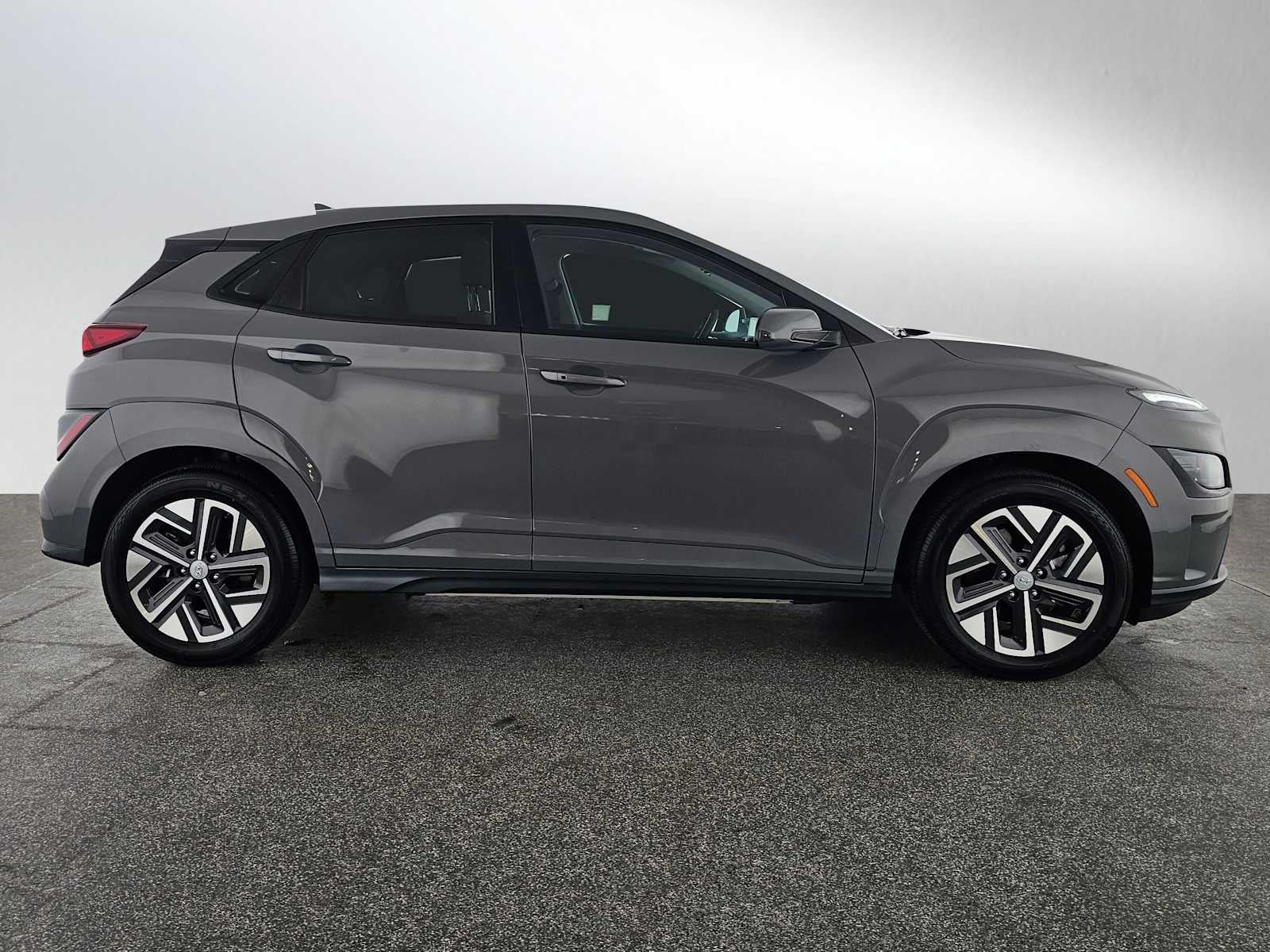 Used 2023 Hyundai Kona EV SE with VIN KM8K23AG8PU173490 for sale in Westlake Village, CA