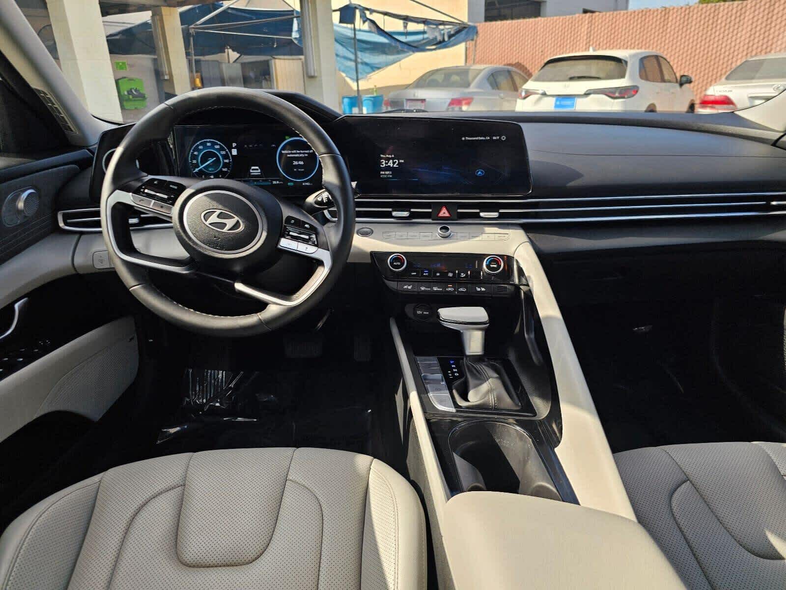 2025 Hyundai Elantra Hybrid Limited