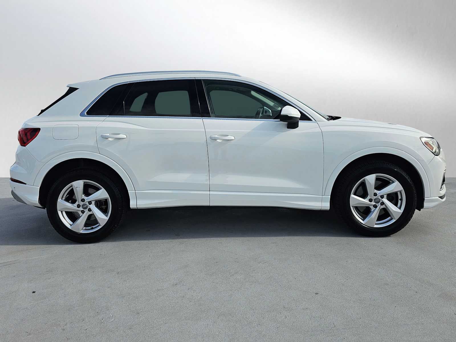 Used 2019 Audi Q3 Premium Plus with VIN WA1BECF35K1067519 for sale in Westlake Village, CA